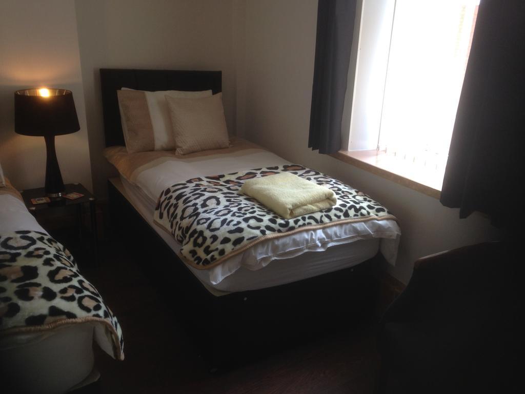Sutton Park Guest House Blackpool Extérieur photo